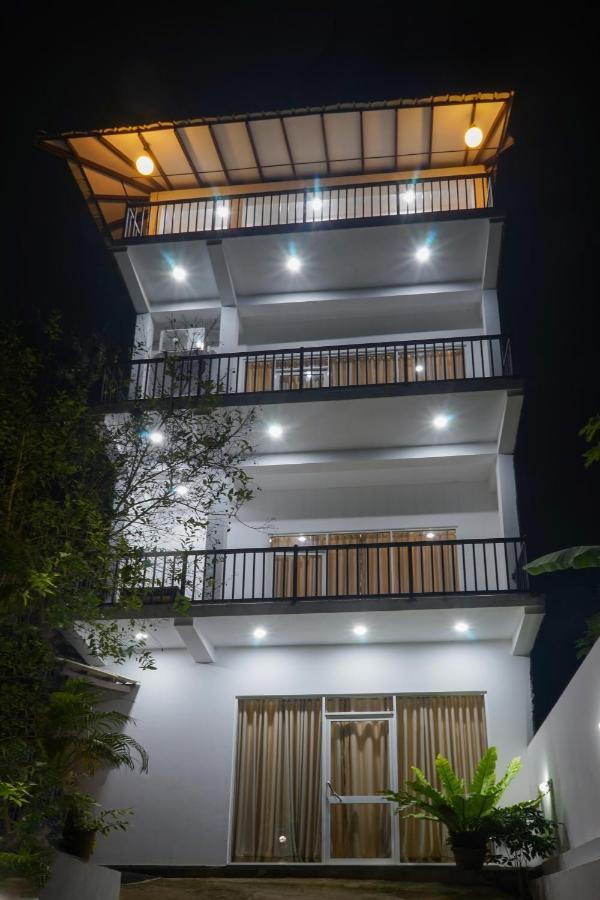 Pinnawala Elephant Front View Hotel Rambukkana Dış mekan fotoğraf